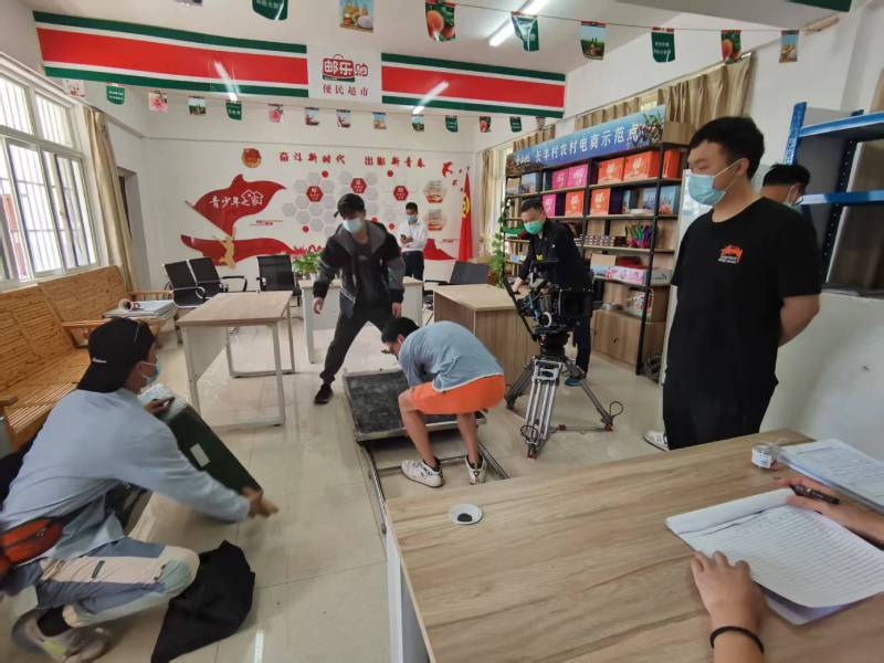 追星女孩心理学分析报告：襄汾县广告片拍摄公司揭秘饭圈应援式传播逻辑